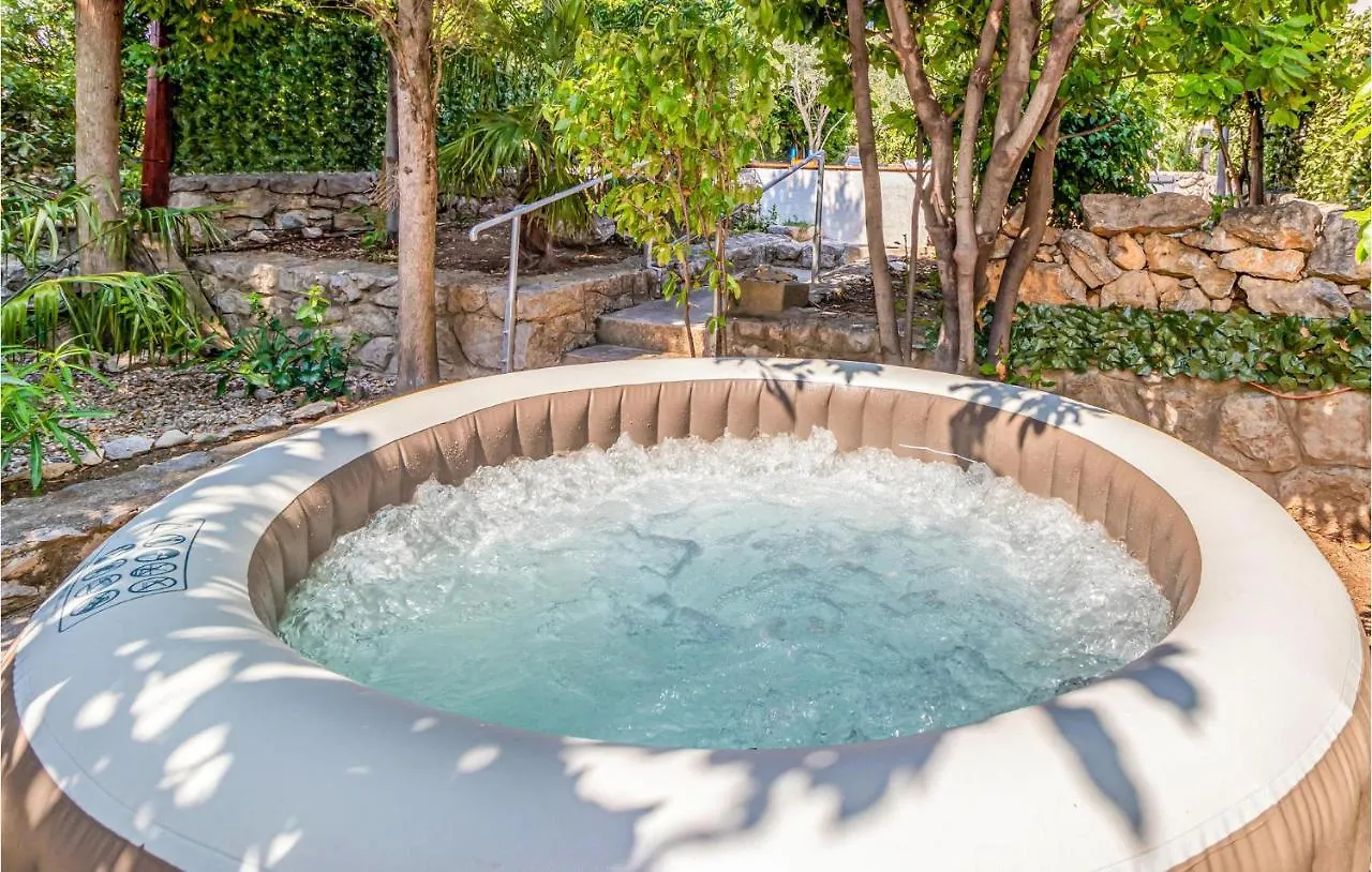 3 Bedroom Pet Friendly Home In Dramalj