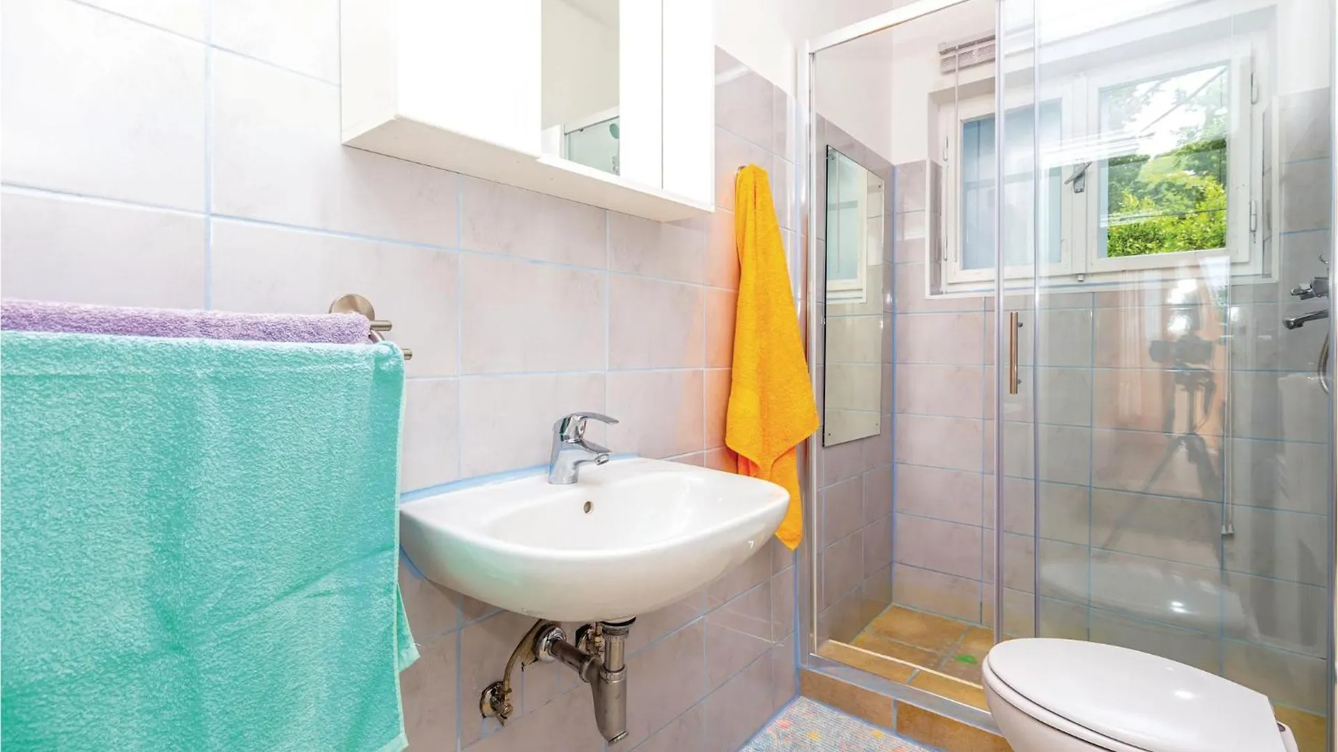 3 Bedroom Pet Friendly Home In Dramalj 0*,