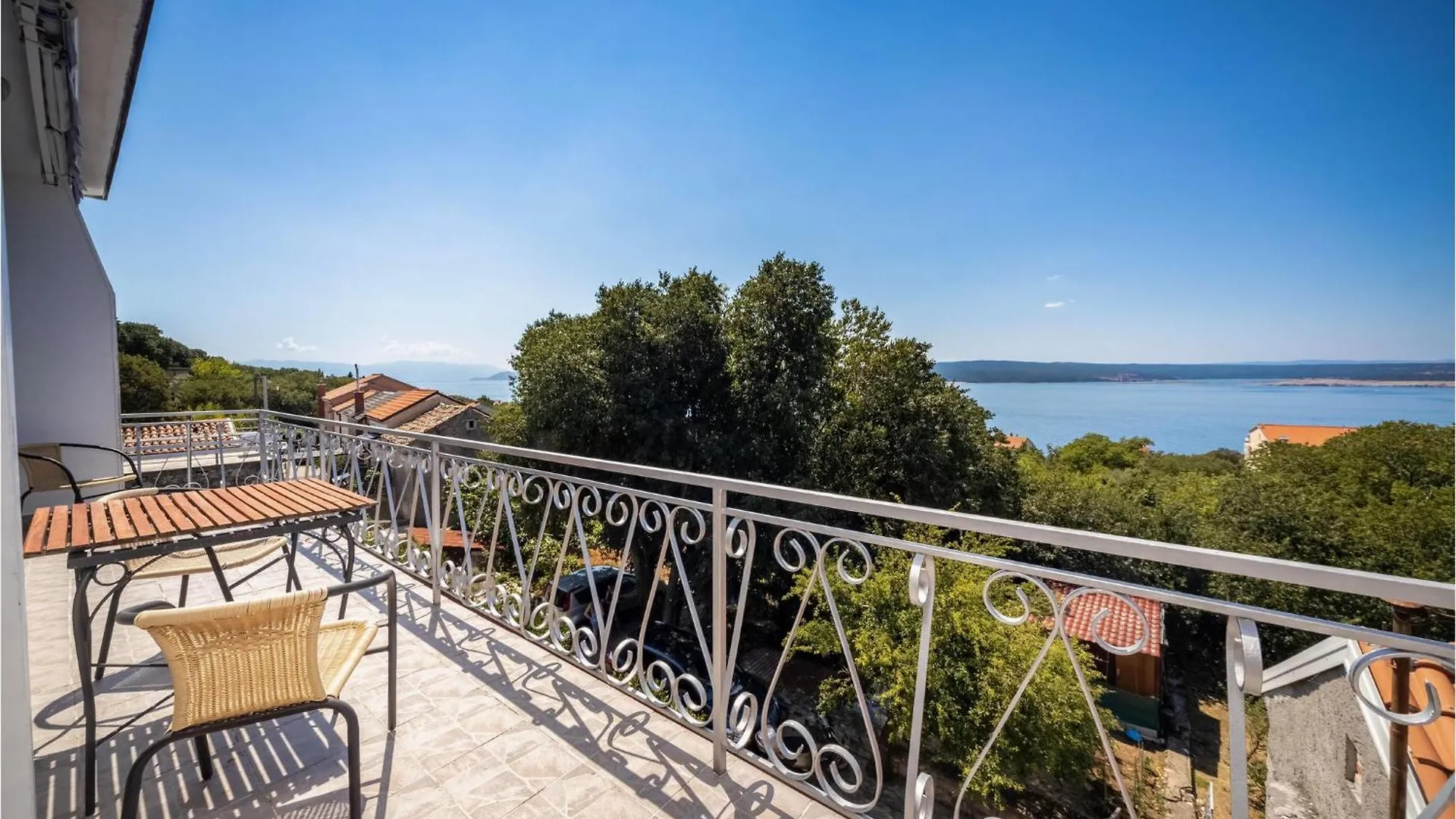 3 Bedroom Pet Friendly Home In Dramalj